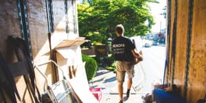 How To Downsize When Moving