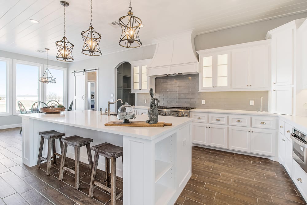 How to Stage Your Home While Packing in 4 Easy Steps