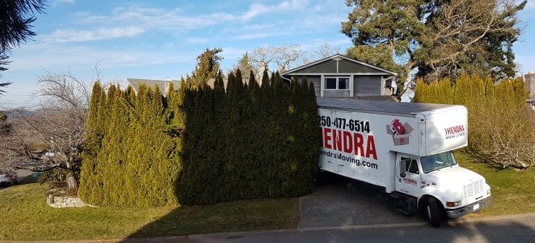 Hendra moving truck waiting to be loaded