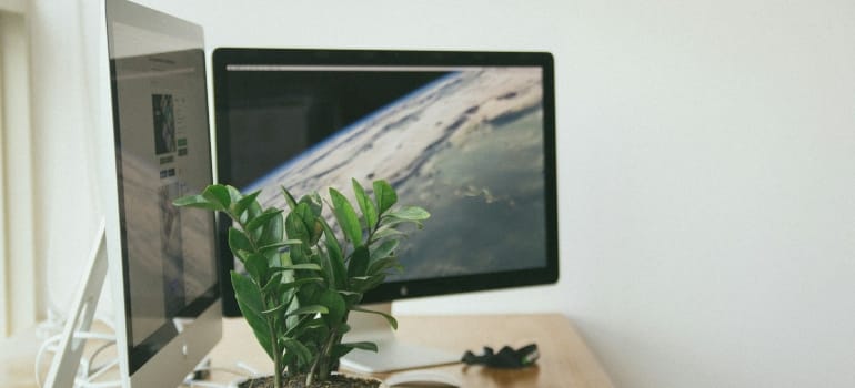 Picture of an office setup 