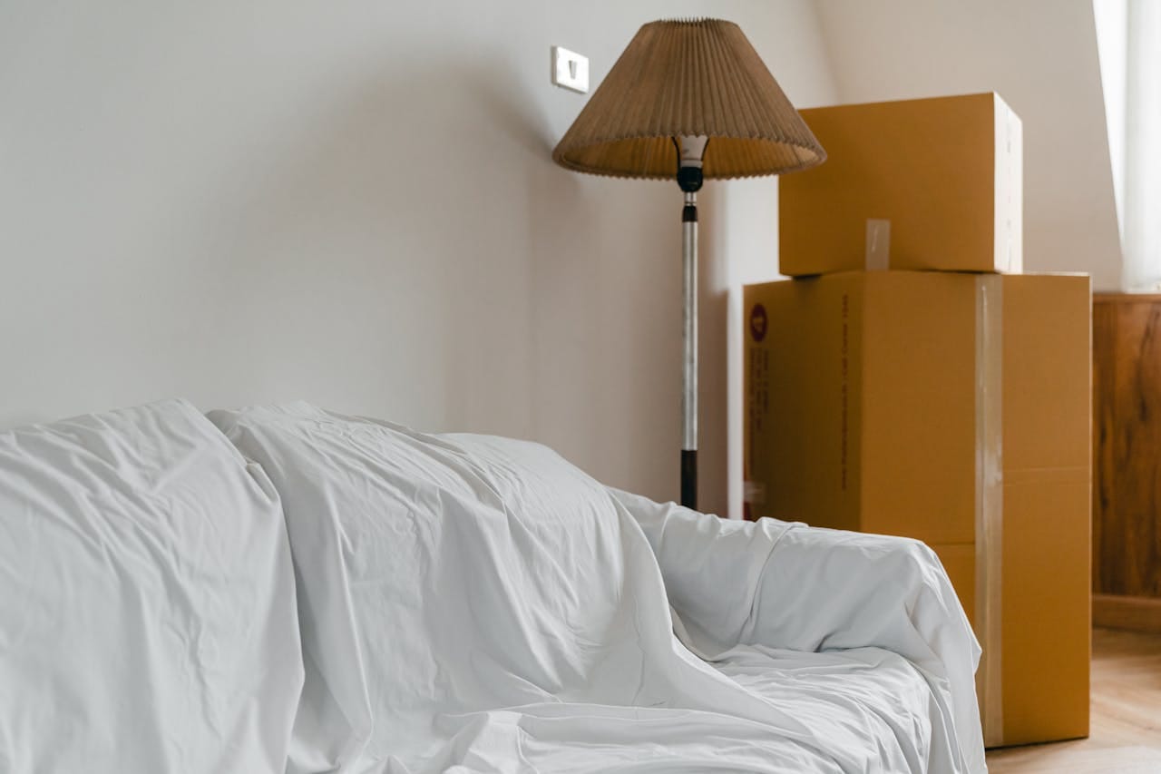 a room neatly organized after learning how to properly pack and move furniture