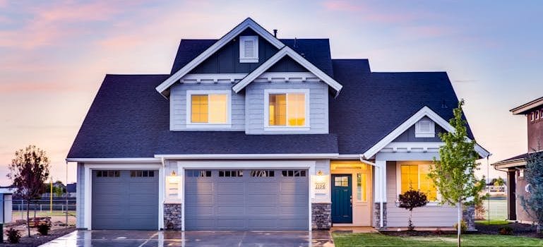 you hire movers for your big blue house