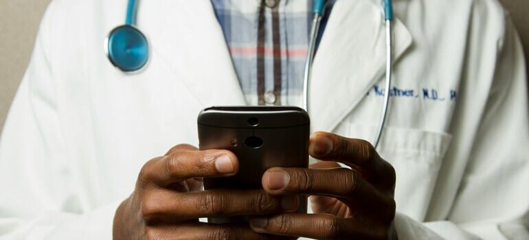 Moving to Quebec from BC to find a doctor
