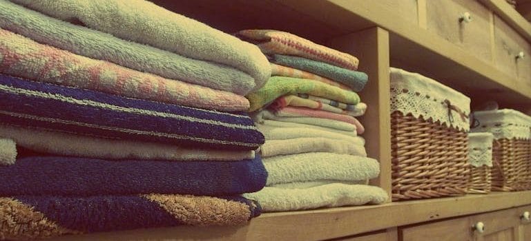 save time and space when moving your towels