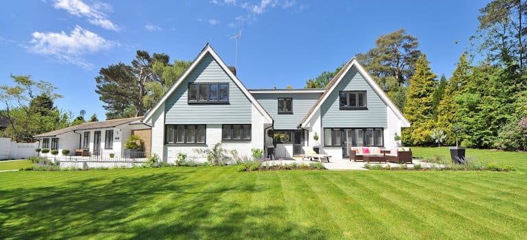 Find Affordable Housing When Moving to BC to a white house