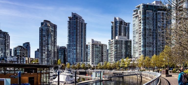 Best neighborhoods in Vancouver have tall buildings
